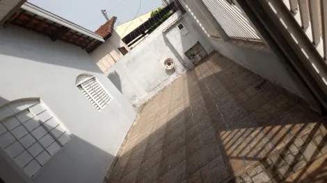 CASA BEM LOCALIZADA NA VILA SANTA LUZIA