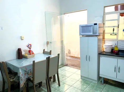 Alugar Casa / Residência em Lençóis Paulista. apenas R$ 340.000,00