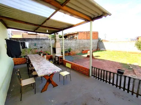 Alugar Casa / Padrão em Lençóis Paulista. apenas R$ 620.000,00