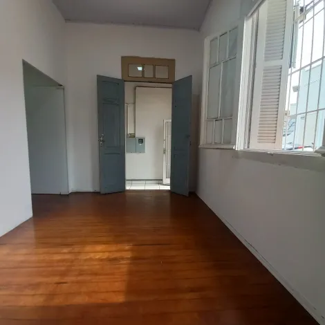 Alugar Comercial / Salão em Botucatu. apenas R$ 1.800,00