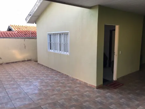 Alugar Casa / Padrão em Lençóis Paulista. apenas R$ 420.000,00