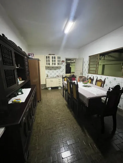 Residência com 03 dormitórios - Vila Souto