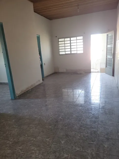 Residência com 02 dormitórios - Vila Quaggio