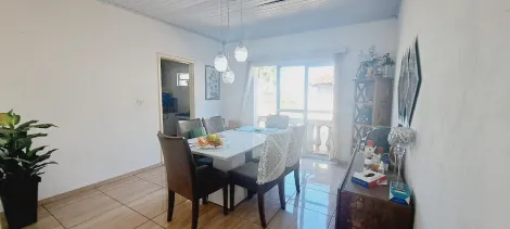 Casa térrea com 02 dormitórios - Vila Seabra