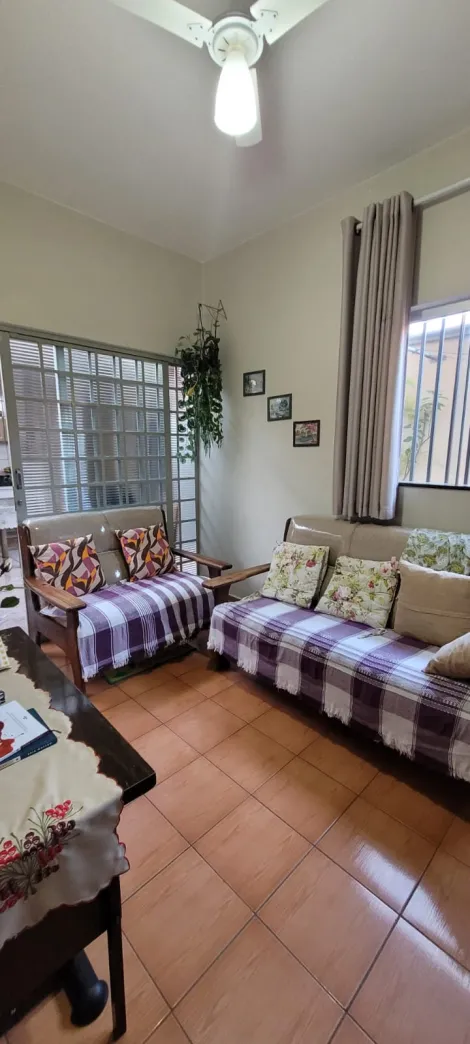 Excelente residência com 03 dormitórios + edícula - Vila Cardia