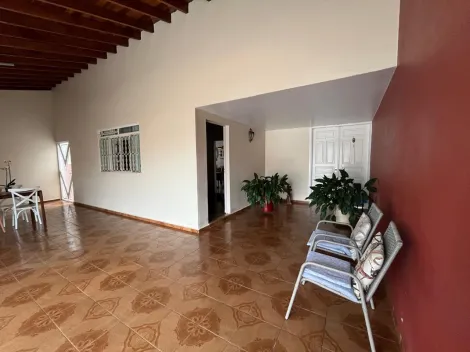 Excelente residência com 03 dormitórios - Vila Souto