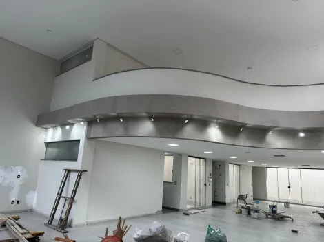 Prédio Comercial, 1.200m² em uma das principais Avenidas da Cidade!!!