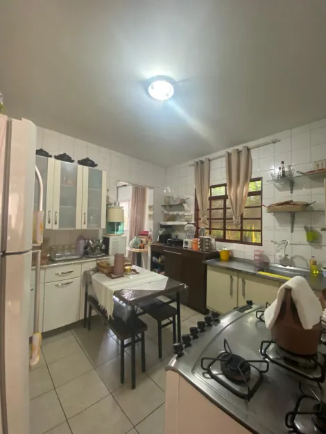 imagem 5 - Residência com cômodos amplos e quintal! imagem 5 - Residência com cômodos amplos e quintal!