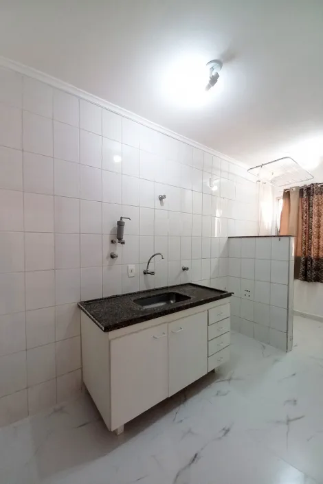 Alugar Apartamento / Padrão em Bauru. apenas R$ 1.200,00