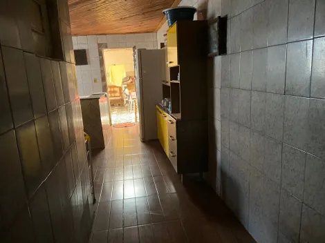 Alugar Casa / Padrão em Macatuba. apenas R$ 150.000,00