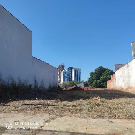 Alugar Terreno / Padrão em Bauru. apenas R$ 220.000,00