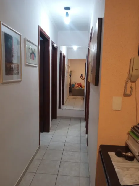 Alugar Apartamento / Padrão em Bauru. apenas R$ 239.000,00