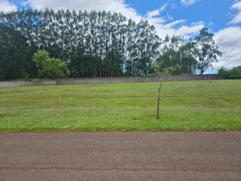 Terreno em condomínio fechado - Recanto dos Nobres