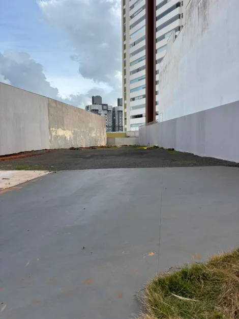 imagem 2 - TERRENO COM 700 METROS NA AVENIDA GETÚLIO VARGAS imagem 2 - TERRENO COM 700 METROS NA AVENIDA GETÚLIO VARGAS