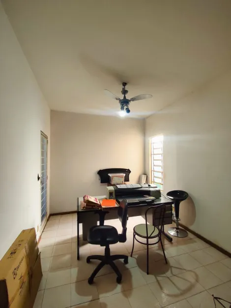 imagem 5 - CASA AMPLA COM 03 DORMITÓRIOS E 3 SALAS, PRÓX. À AV. GETÚLIO VARGAS imagem 5 - CASA AMPLA COM 03 DORMITÓRIOS E 3 SALAS, PRÓX. À AV. GETÚLIO VARGAS