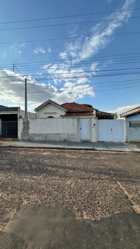 imagem 1 - CASA COM 2 DORMITÓRIOS E AMPLO QUINTAL COM ÁRVORES FRUTÍFERAS. VILA SEABRA, BAURU/SP imagem 1 - CASA COM 2 DORMITÓRIOS E AMPLO QUINTAL COM ÁRVORES FRUTÍFERAS. VILA SEABRA, BAURU/SP