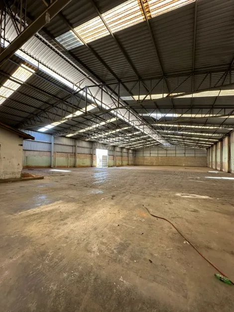 imagem 2 - EXCELENTE GALPÃO COMERCIAL BEM LOCALIZADO COM 2000M² imagem 2 - EXCELENTE GALPÃO COMERCIAL BEM LOCALIZADO COM 2000M²