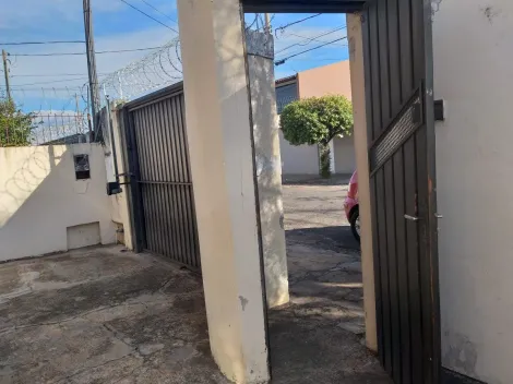 imagem 3 - Casa Para locação em excelente localização, no fundo possui uma edícula com um quarto e banheiro imagem 3 - Casa Para locação em excelente localização, no fundo possui uma edícula com um quarto e banheiro