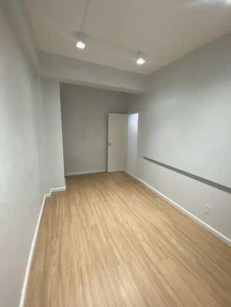 imagem 4 - Comercial - Sala imagem 4 - Comercial - Sala
